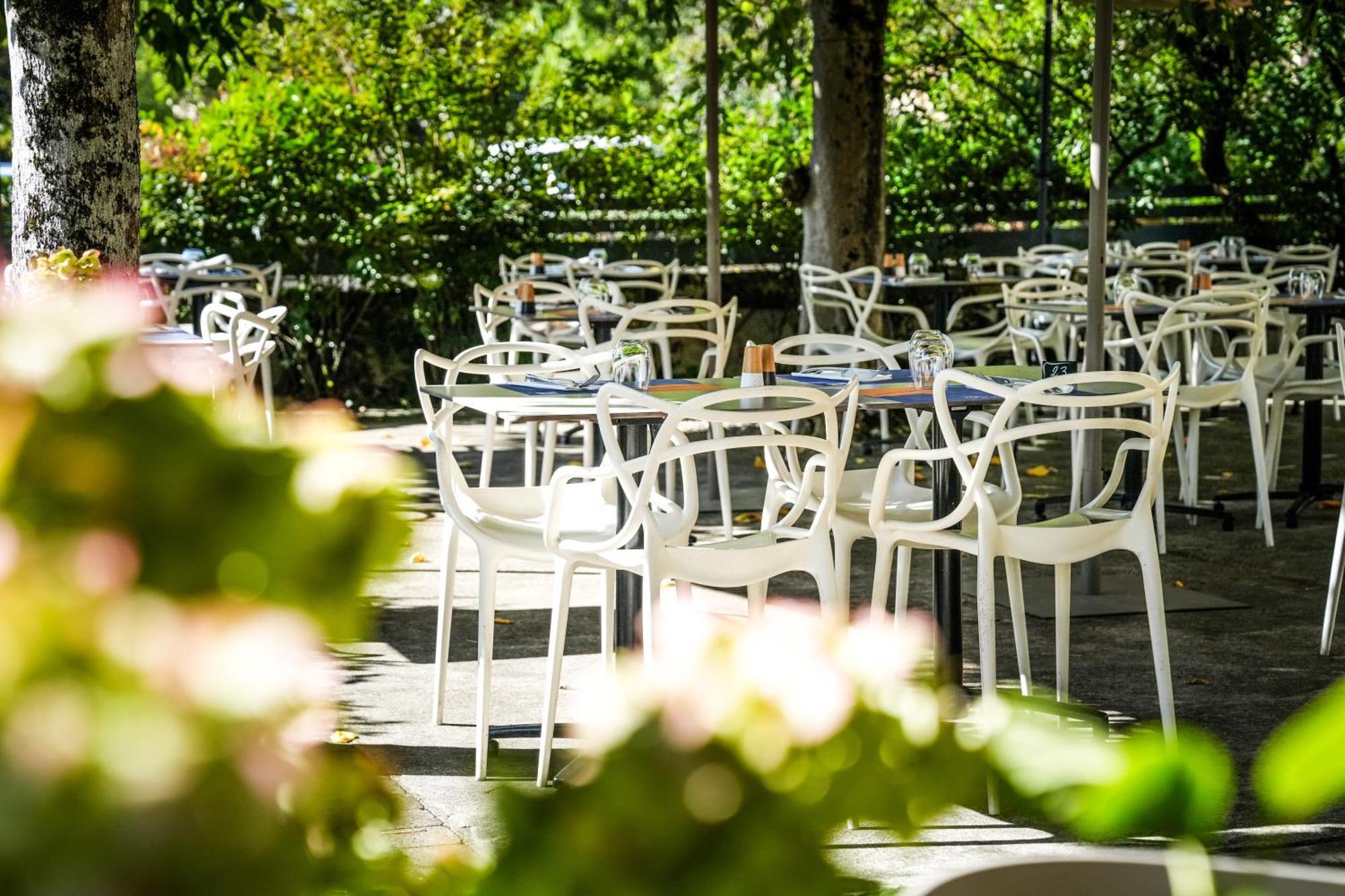 Logis Hotel & Restaurant Le Cadet De Gascogne Saint-Justin  Kültér fotó