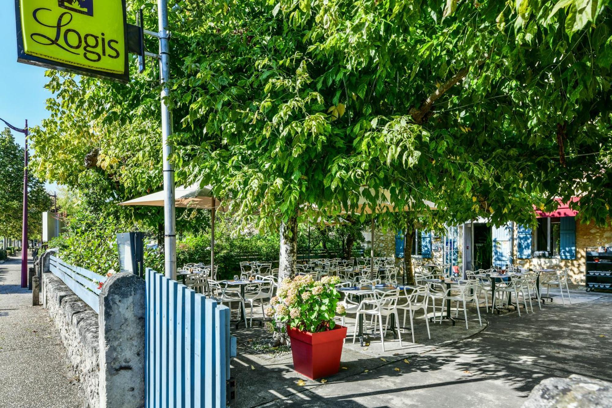 Logis Hotel & Restaurant Le Cadet De Gascogne Saint-Justin  Kültér fotó