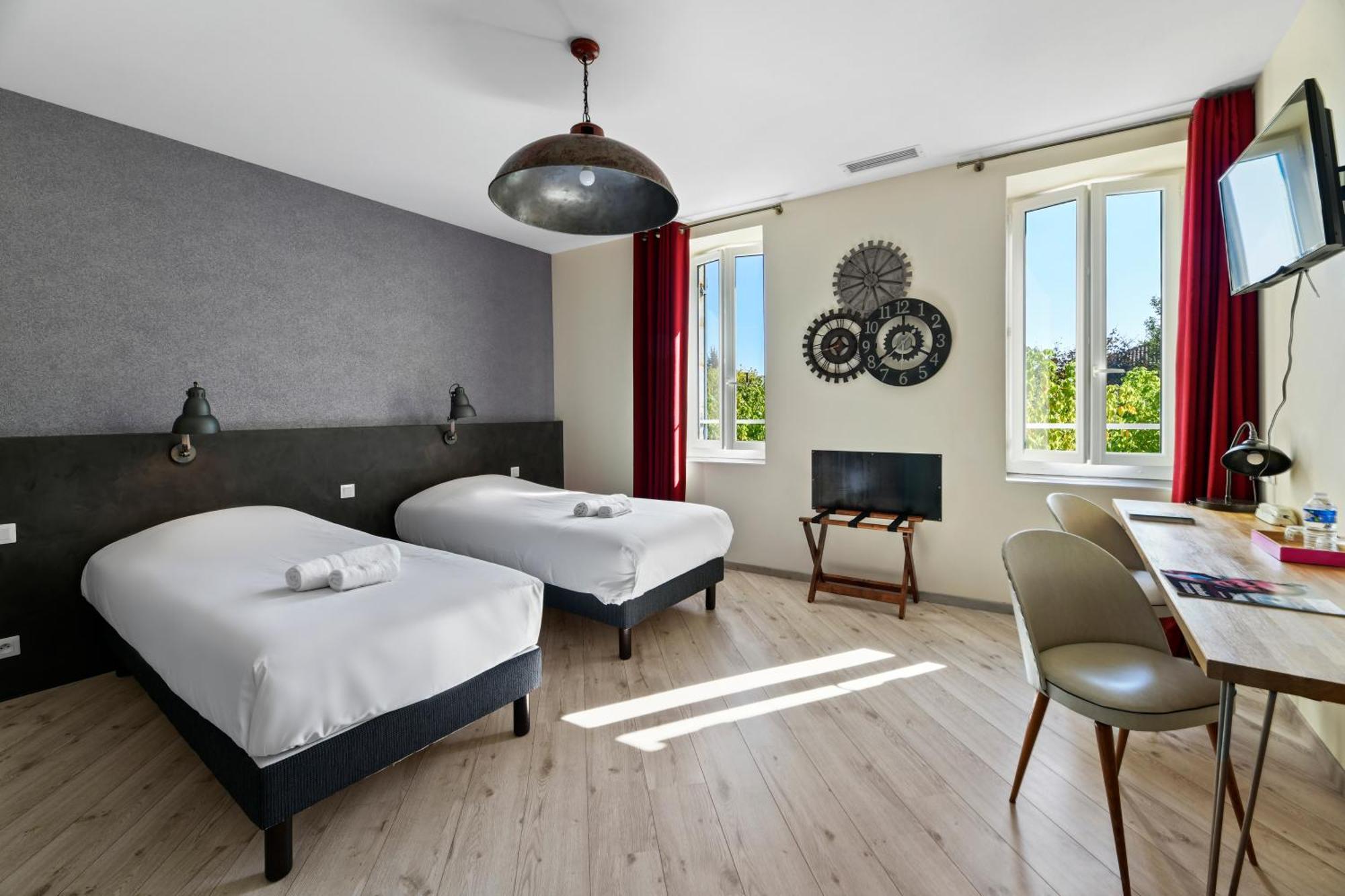 Logis Hotel & Restaurant Le Cadet De Gascogne Saint-Justin  Kültér fotó